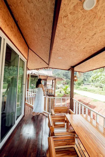 บ้านริมธาร และบ้านริมน้ำ 1